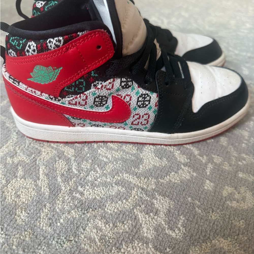 Nike Air Jordan 1 Mid SE Holiday Ugly Christmas Sweater 3Y